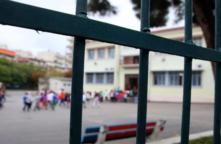 Σύψας: Δυσκολεύει το άνοιγμα των σχολείων στην Αττική αν μπει στο κόκκινο