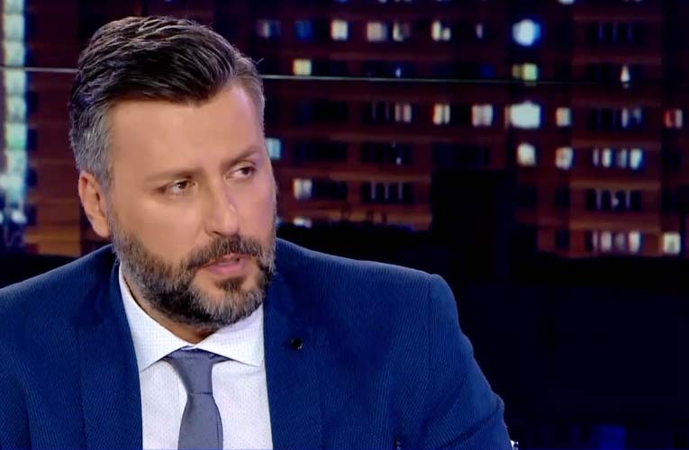 Καλλιάνος για διαδηλωτές μαθητές: «Αλητάκια», για τα οποία «φταίνε περισσότερο οι γονείς τους»