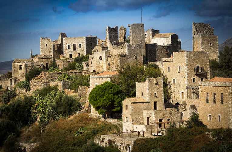 Η πυργωμένη Βάθεια στη Μάνη