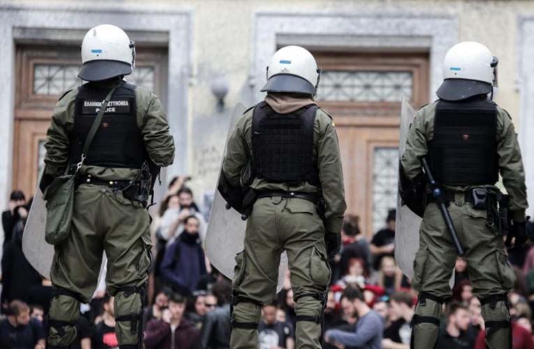 ΣΥΡΙΖΑ: ΝΑΙ στη μόρφωση και στη δημοκρατία – ΟΧΙ στην πανεπιστημιακή Αστυνομία