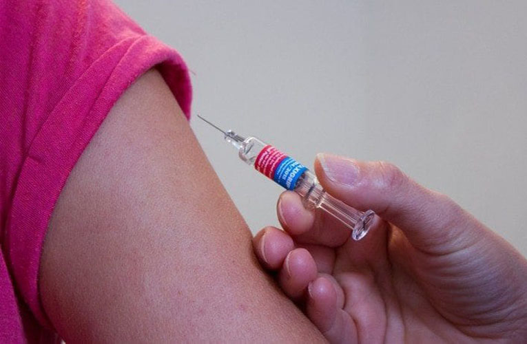 Κορωνοϊός: Πλησιάζει η ώρα του εμβολιασμού των μαθητών 5-11 ετών