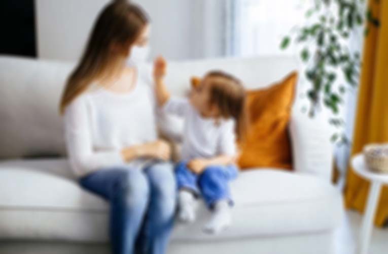 «Νταντάδες της Γειτονιάς»: Ανοίγει η πλατφόρμα για εγγραφή στο πρόγραμμα