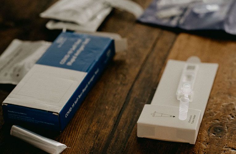 Self test μία φορά την εβδομάδα για την προσέλευση στα σχολεία (ΦΕΚ)