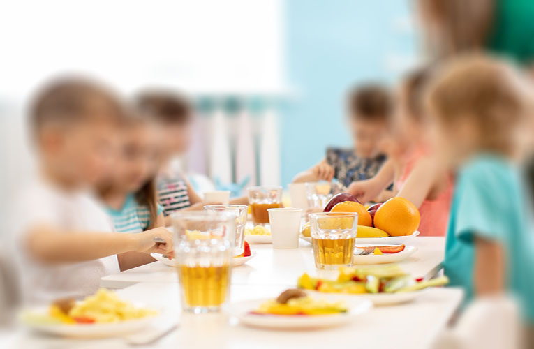 Τι ισχύει για τη διατροφή των παιδιών στους Παιδικούς- Βρεφονηπιακούς σταθμούς