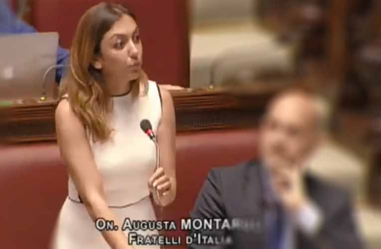 Παραιτήθηκε η Ιταλίδα υφυπουργός παιδείας για εμπλοκή σε οικονομικο σκάνδαλο