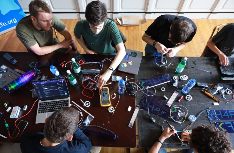 Youth Hacking 4 Freedom: Διαγωνισμός συγγραφής κώδικα για εφήβους