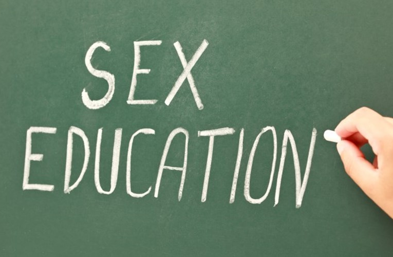 Σχολεία: “Ναι” στα μαθήματα σεξουαλικής διαπαιδαγώγησης από τον Παγκόσμιο Οργανισμό Υγείας
