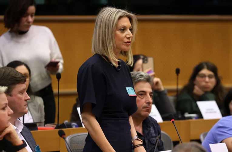 Το μήνυμα Καρυστιανού για την αποβολή μαθητών που τραγούδησαν σε σχολική γιορτή για τα Τέμπη