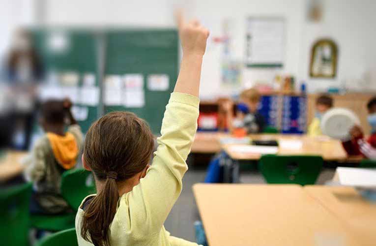 Συγχωνεύσεις τμημάτων: Άλλοι 12 μαθητές εξαναγκάζονται να αλλάξουν σχολείο