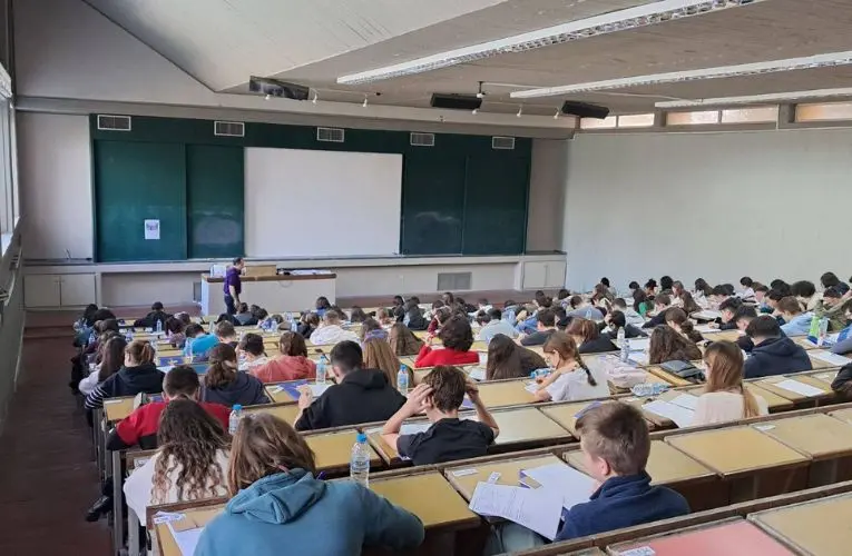Μια αξιέπαινη πρωτοβουλία εκπαιδευτικών η 1η Ολυμπιάδα Γλωσσολογίας για μαθητές