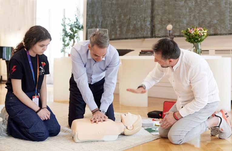 Μητσοτάκης: Εκπαίδευση ΚΑΡΠΑ, 4ωρης διάρκειας, στα σχολεία