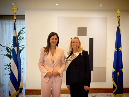 Συνάντηση της Σοφίας Ζαχαράκη με την Πρόεδρο του Yale University, Maurie Mclinnis.