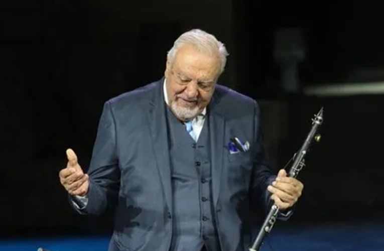 Έφυγε ο Πετρολούκας Χαλκιάς ο θρυλικός Ηπειρώτης κλαρινίστας