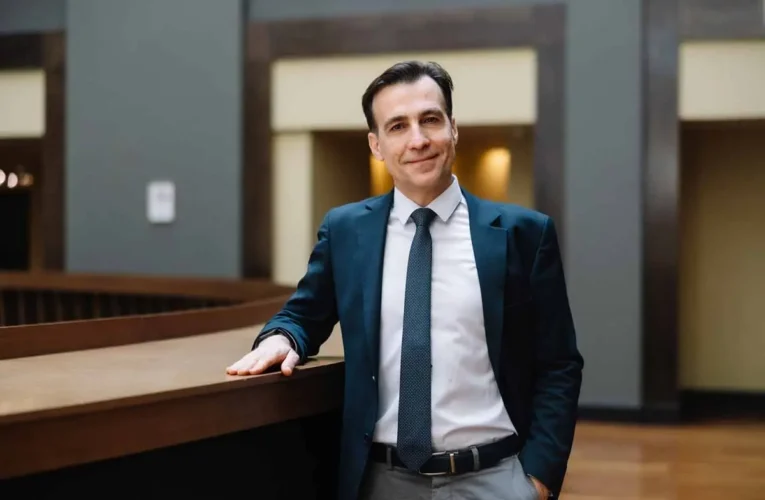 Ερώτηση Χουρδάκη στη Βουλή για τους επιτυχόντες του πρώτου γραπτού διαγωνισμού του ΑΣΕΠ που μένουν αδιόριστοι