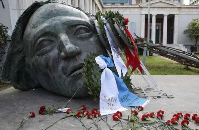 Επέτειος Πολυτεχνείου 2025: Πώς θα γίνει ο εορτασμός σε Δημοτικά, Γυμνάσια και Λύκεια