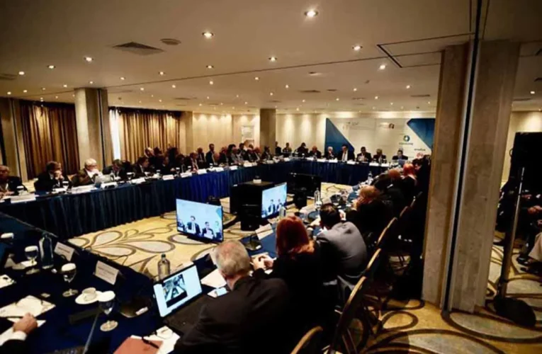 Υπουργείο Παιδείας: Απαντήσεις στα 34 ερωτήματα των Πρυτάνεων για τις διαγραφές των φοιτητών